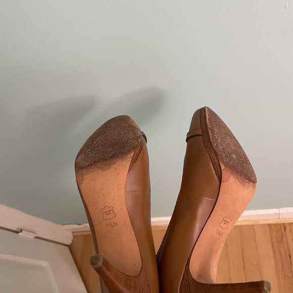 Women’s Heels - Picture 4 of 6